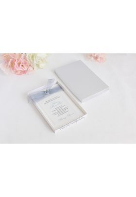 Запрошення DELUX з брошкою та стрічкою Запрошення DELUX з брошкою та стрічкою